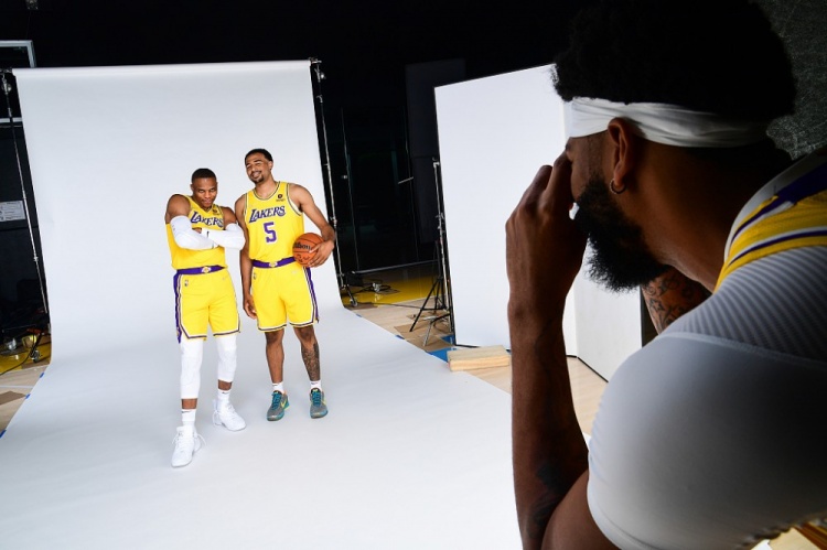 赵松源：想要帮助球队要先适应打法；希望脚下和头球兼备（赵松源：融入球队战术才能更好贡献，力争脚下与头球俱佳）