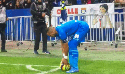 英超首次密集开赛，曼城力争19连胜，热刺迎战4连败“克星”纽卡斯尔（英超进入密集赛程：曼城剑指19连胜，热刺四连败之际再碰“克星”纽卡斯尔）