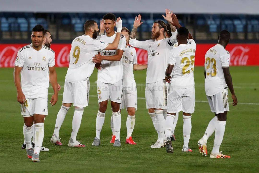 官方：曼联将向球迷开放卡灵顿基地，参观套票100英镑（曼联官宣开放卡灵顿基地参观，套票售价100英镑）