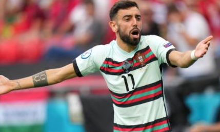 换我上赛季就早早下课了（搁上赛季，我怕是早被解职了）