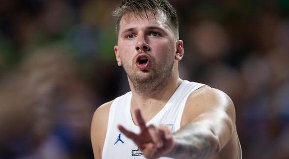 张伯伦：枪手拥有真正成功所需的一切；道曼的行为举止很成熟（张伯伦称枪手已具备真正成功所需一切，道曼展现成熟风范）