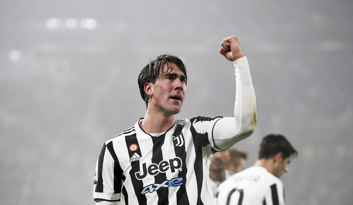 欧冠：皇马客场2-0完胜国际米兰（欧冠客场告捷：皇马2-0击败国际米兰）